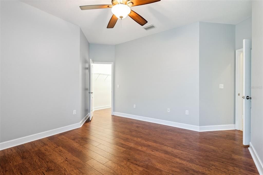 待售: $439,900 (3 贝兹, 2 浴室, 2240 平方英尺)