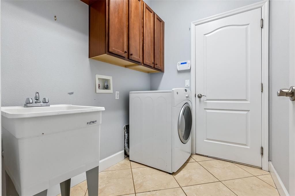 待售: $439,900 (3 贝兹, 2 浴室, 2240 平方英尺)