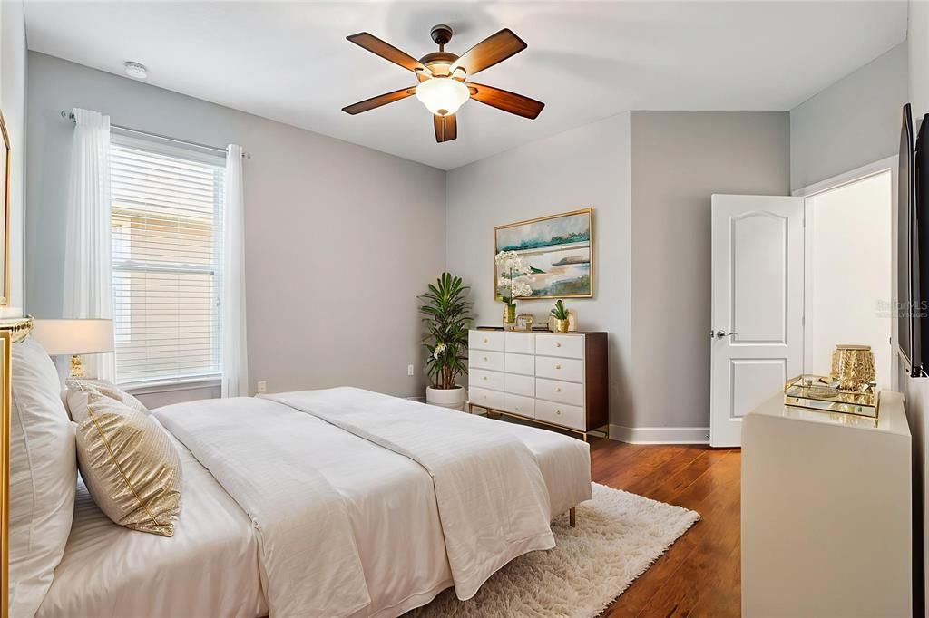 待售: $439,900 (3 贝兹, 2 浴室, 2240 平方英尺)