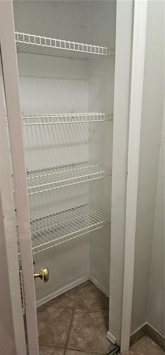 For Rent: $1,850 (3 beds, 2 baths, 1094 Square Feet)