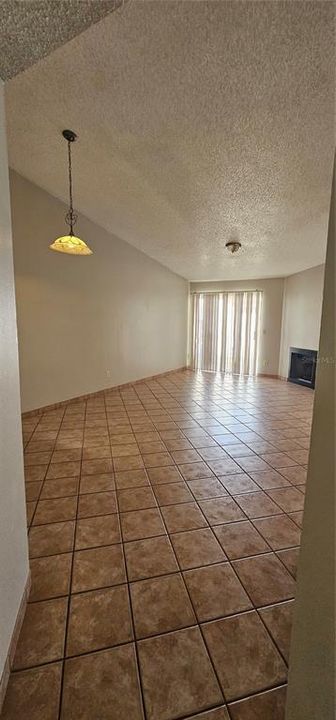 For Rent: $1,850 (3 beds, 2 baths, 1094 Square Feet)