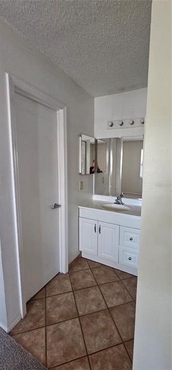 For Rent: $1,850 (3 beds, 2 baths, 1094 Square Feet)