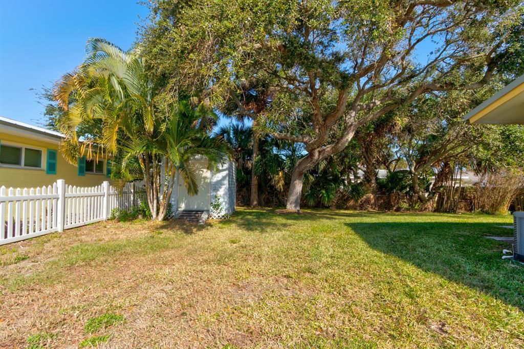 En Venta: $965,000 (4 camas, 2 baños, 1800 Pies cuadrados)