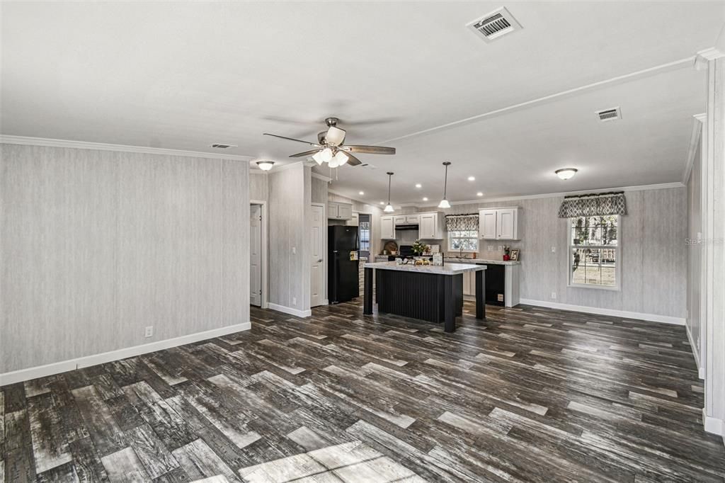 En Venta: $290,000 (3 camas, 2 baños, 1272 Pies cuadrados)