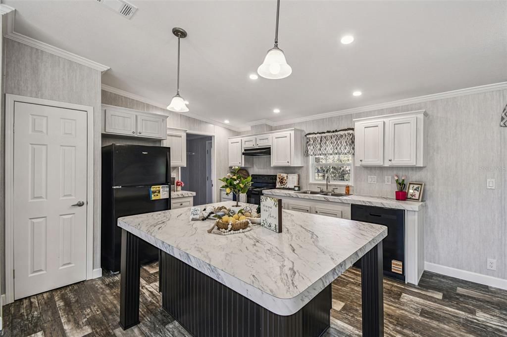 En Venta: $290,000 (3 camas, 2 baños, 1272 Pies cuadrados)