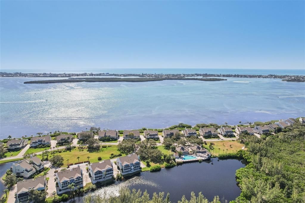 En Venta: $2,258,000 (3 camas, 3 baños, 5080 Pies cuadrados)