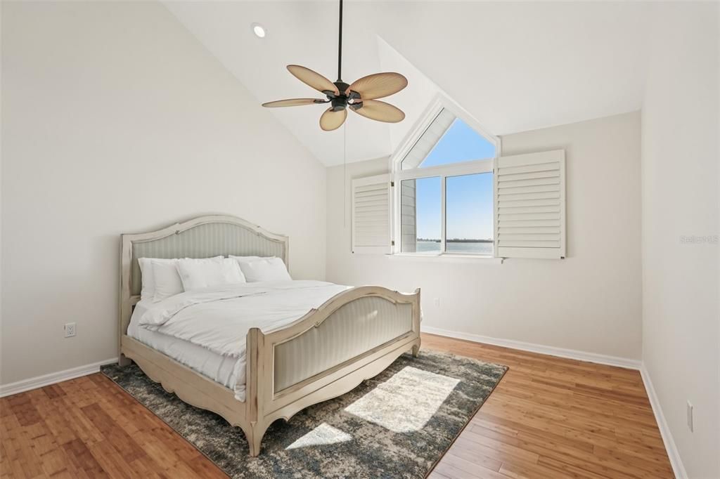 En Venta: $2,258,000 (3 camas, 3 baños, 5080 Pies cuadrados)