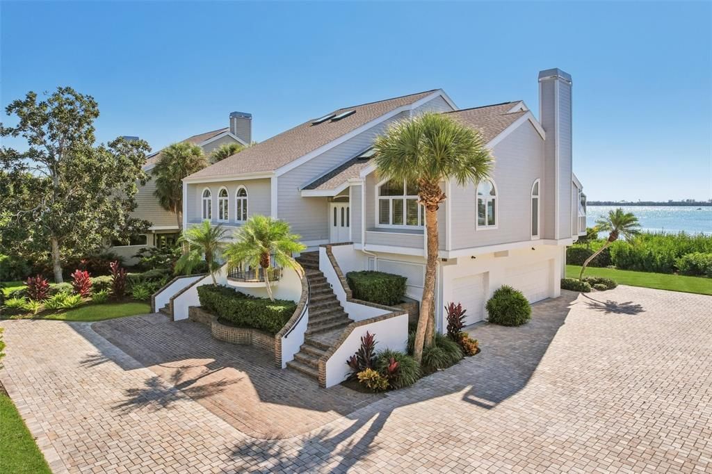 En Venta: $2,258,000 (3 camas, 3 baños, 5080 Pies cuadrados)