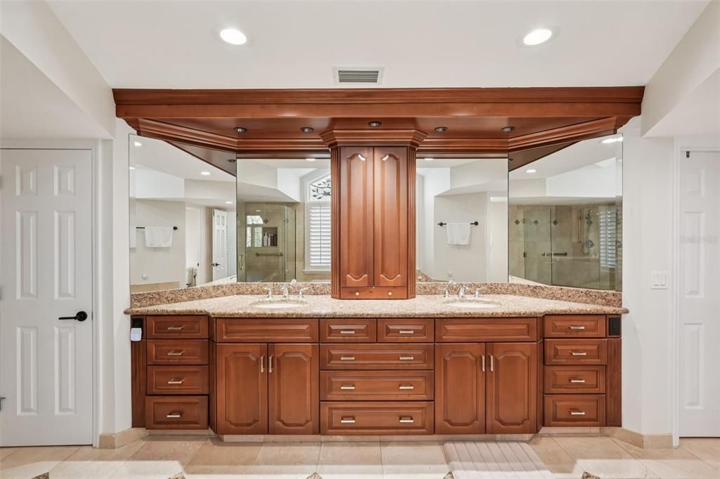 En Venta: $2,258,000 (3 camas, 3 baños, 5080 Pies cuadrados)