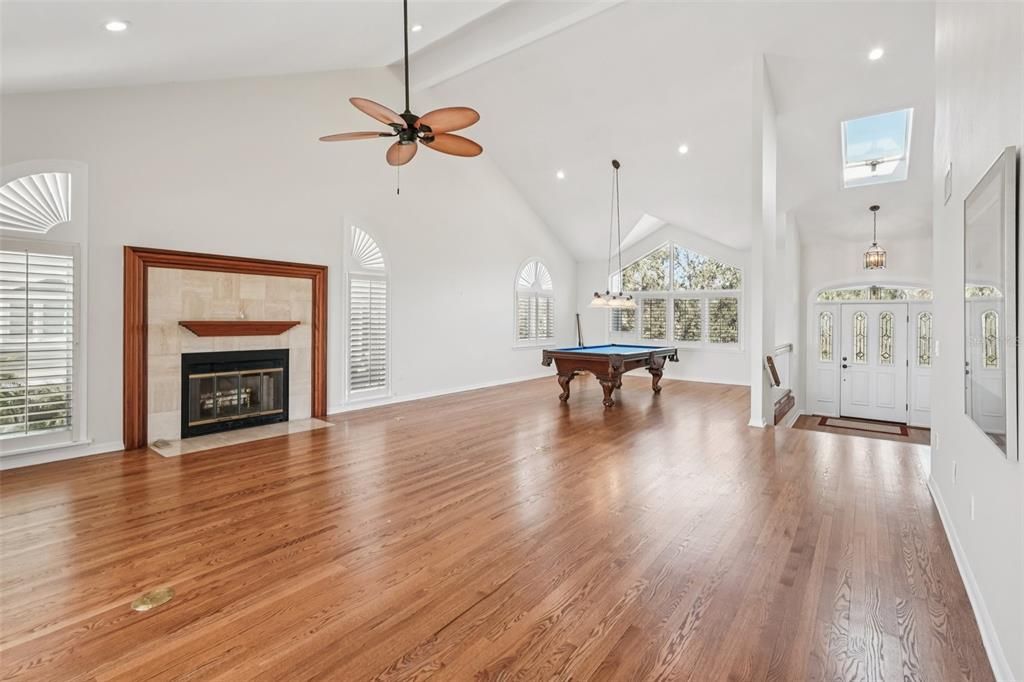 En Venta: $2,258,000 (3 camas, 3 baños, 5080 Pies cuadrados)