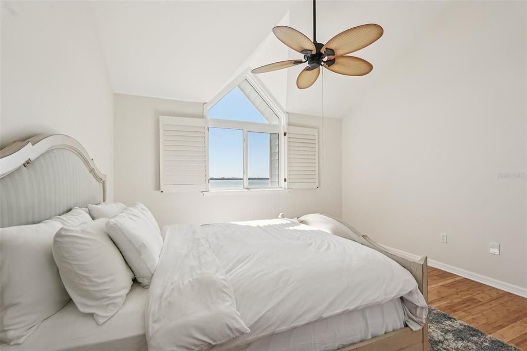 En Venta: $2,258,000 (3 camas, 3 baños, 5080 Pies cuadrados)