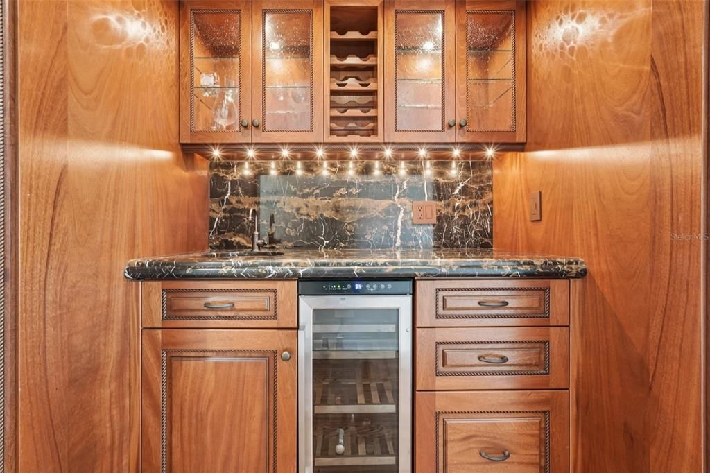 En Venta: $2,258,000 (3 camas, 3 baños, 5080 Pies cuadrados)