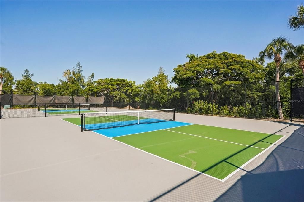 En Venta: $2,258,000 (3 camas, 3 baños, 5080 Pies cuadrados)