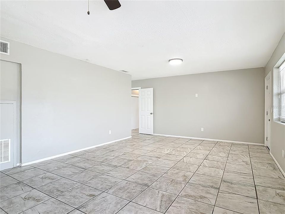 На продажу: $220,000 (3 спален, 1 ванн, 1434 Квадратных фут)