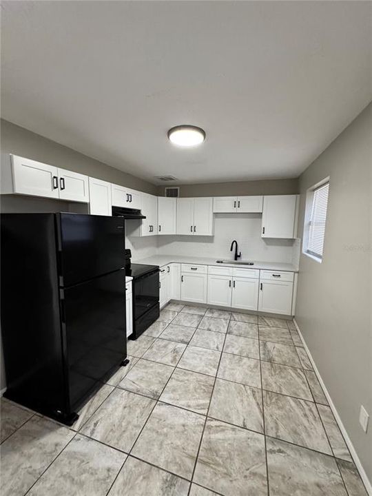 На продажу: $220,000 (3 спален, 1 ванн, 1434 Квадратных фут)