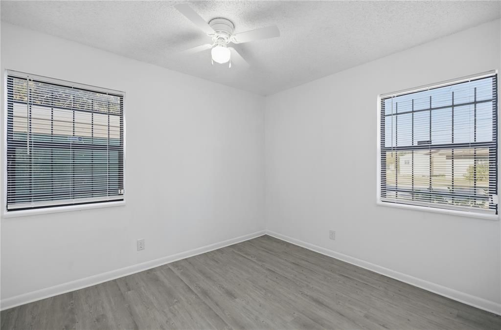 待售: $179,800 (3 贝兹, 2 浴室, 1325 平方英尺)