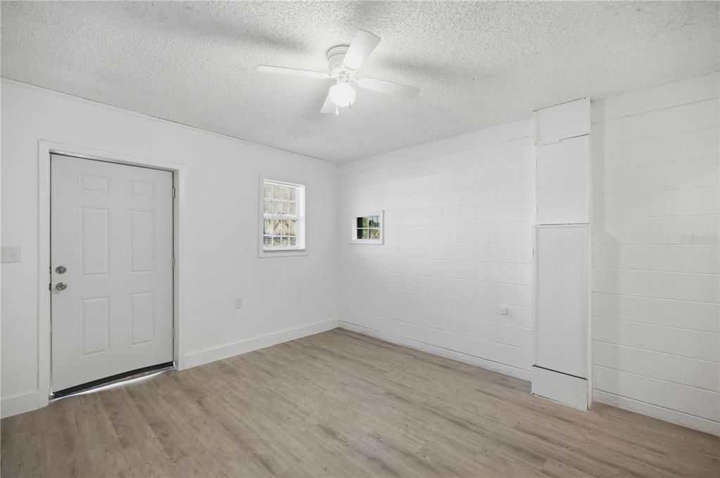 待售: $179,800 (3 贝兹, 2 浴室, 1325 平方英尺)