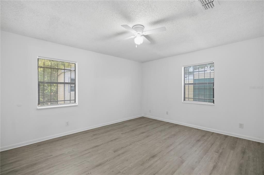 待售: $179,800 (3 贝兹, 2 浴室, 1325 平方英尺)