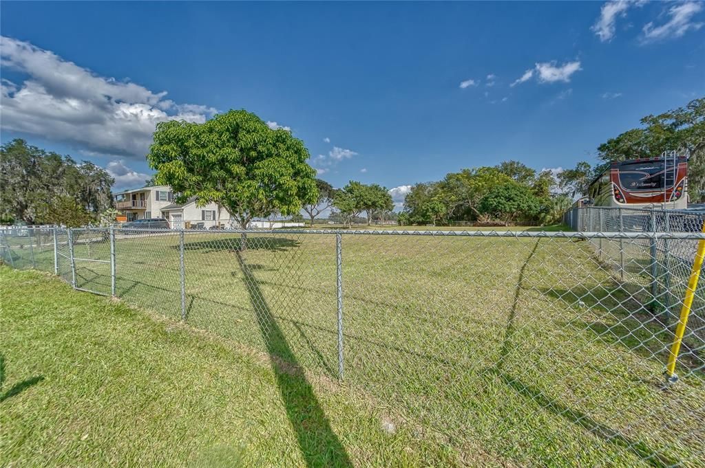 На продажу: $45,000 (0.46 acres)