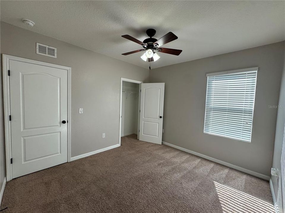 En Venta: $264,900 (3 camas, 2 baños, 1711 Pies cuadrados)