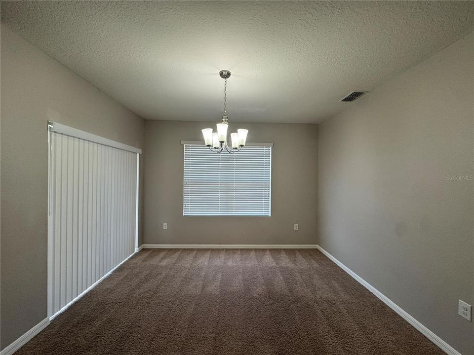 En Venta: $264,900 (3 camas, 2 baños, 1711 Pies cuadrados)