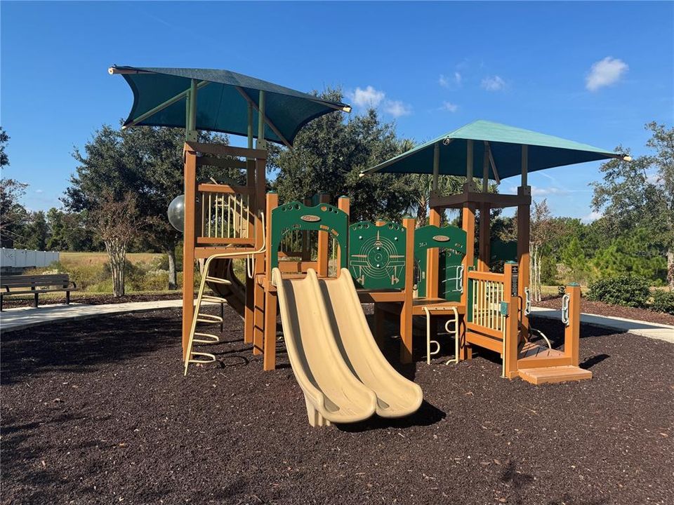 En Venta: $264,900 (3 camas, 2 baños, 1711 Pies cuadrados)