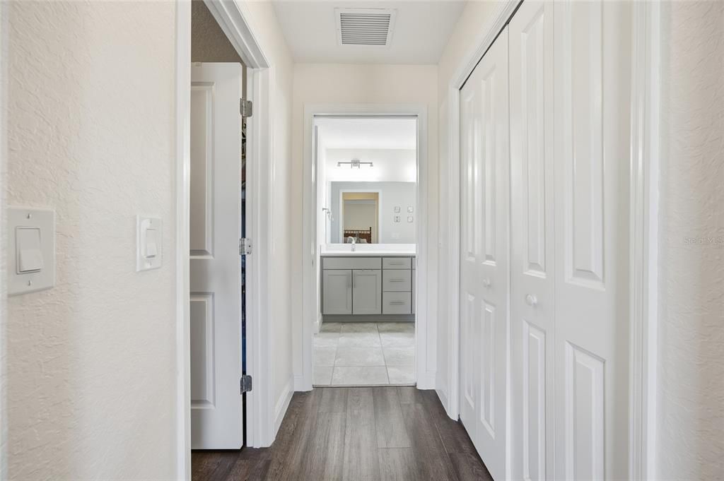 待售: $449,700 (4 贝兹, 2 浴室, 2200 平方英尺)