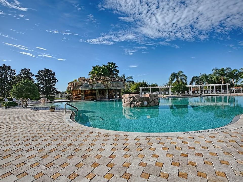 待售: $449,700 (4 贝兹, 2 浴室, 2200 平方英尺)