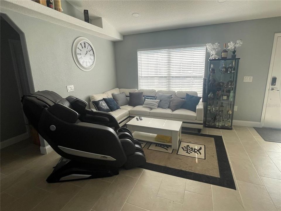 En Venta: $319,000 (3 camas, 2 baños, 1368 Pies cuadrados)