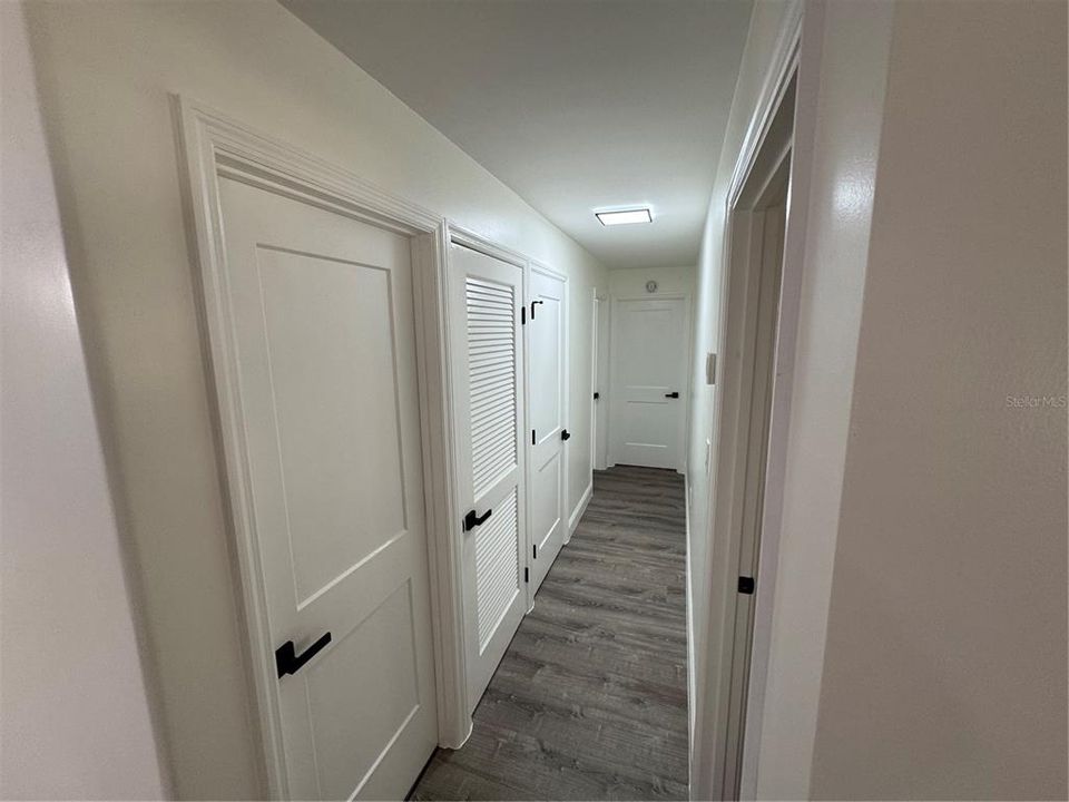 For Sale: $389,900 (4 beds, 2 baths, 1974 Square Feet)