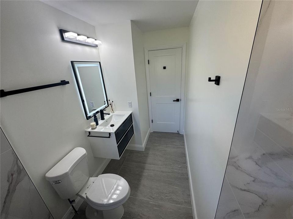 For Sale: $389,900 (4 beds, 2 baths, 1974 Square Feet)