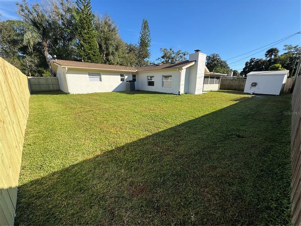 For Sale: $389,900 (4 beds, 2 baths, 1974 Square Feet)