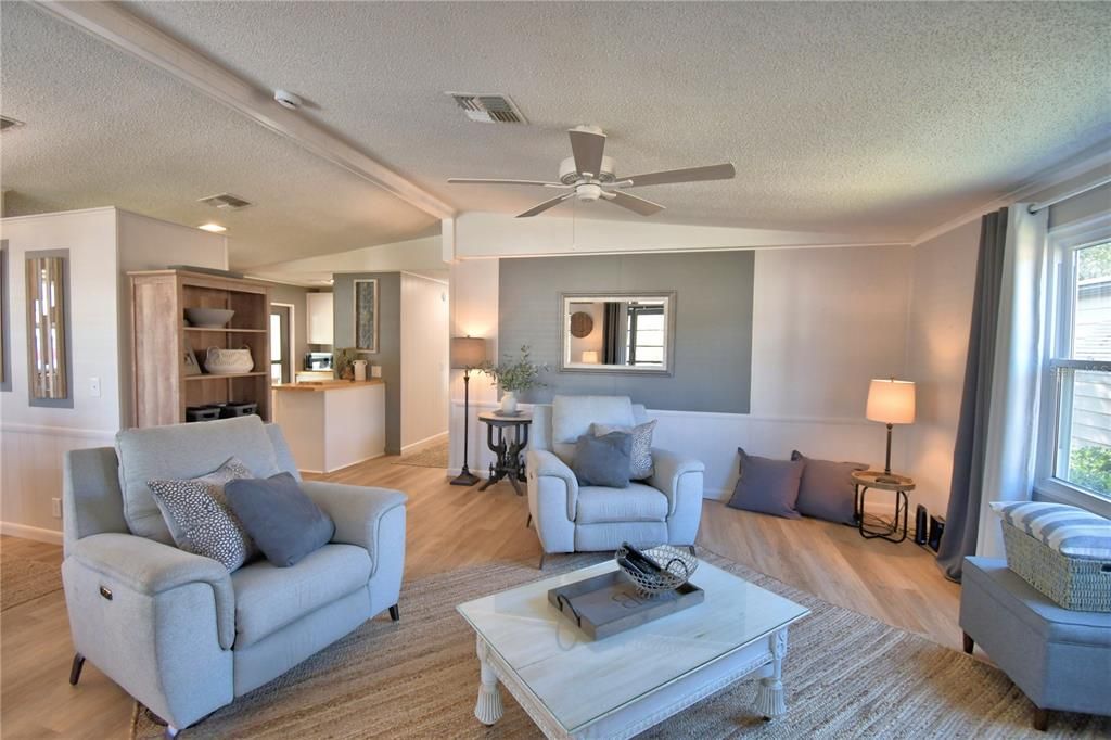 En Venta: $185,000 (2 camas, 2 baños, 1220 Pies cuadrados)