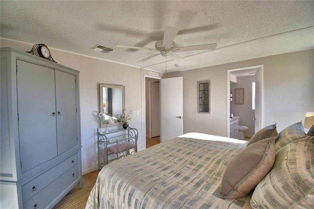 En Venta: $185,000 (2 camas, 2 baños, 1220 Pies cuadrados)