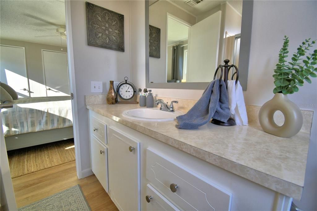 En Venta: $185,000 (2 camas, 2 baños, 1220 Pies cuadrados)