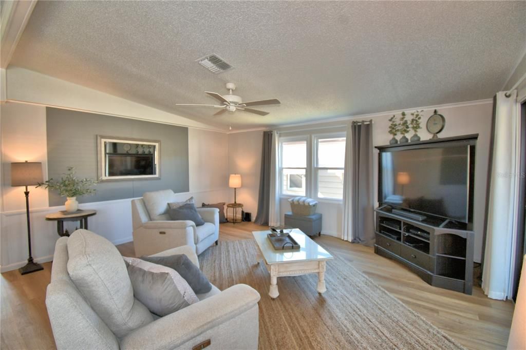 En Venta: $185,000 (2 camas, 2 baños, 1220 Pies cuadrados)