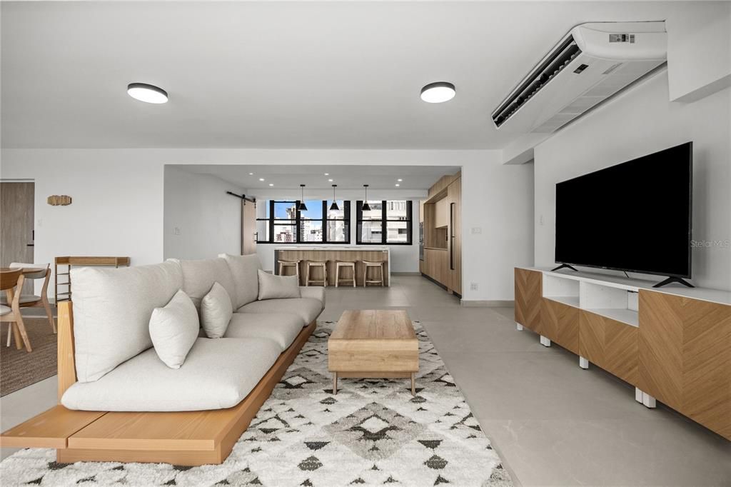 En Renta: $6,750 (3 camas, 3 baños, 1740 Pies cuadrados)