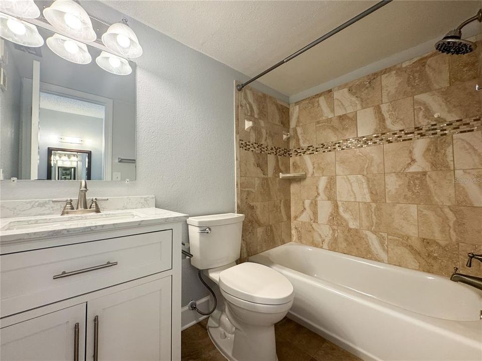 For Rent: $1,850 (2 beds, 2 baths, 1100 Square Feet)