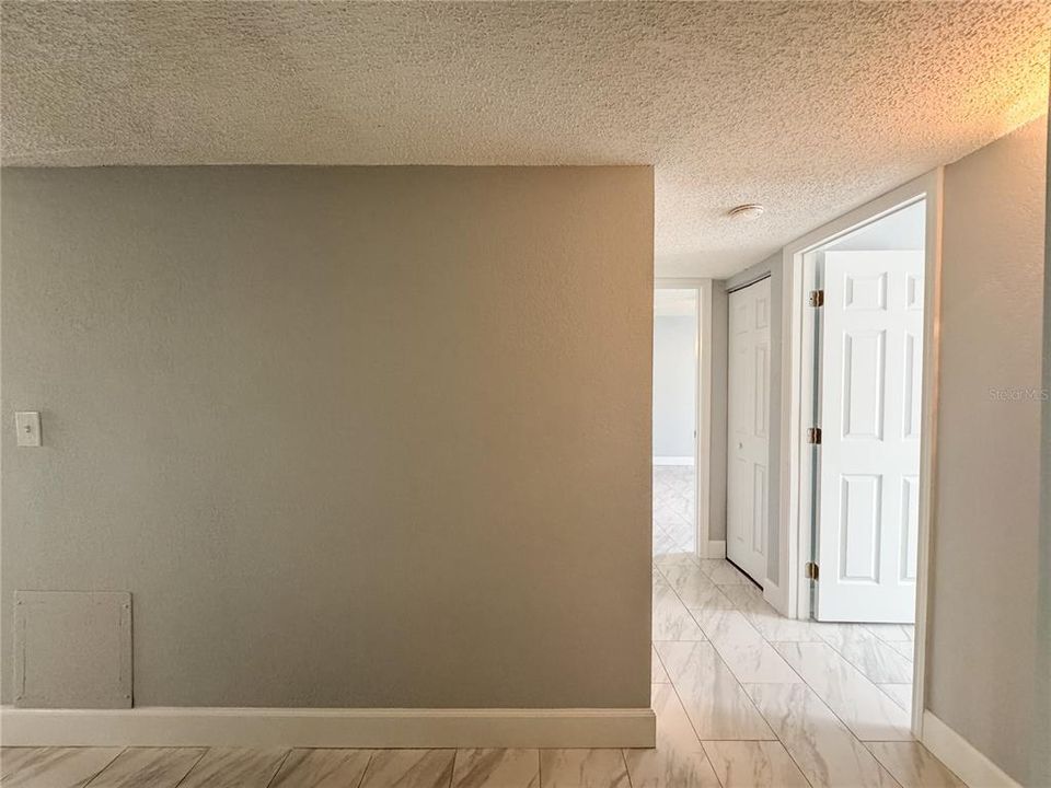 For Rent: $1,850 (2 beds, 2 baths, 1100 Square Feet)