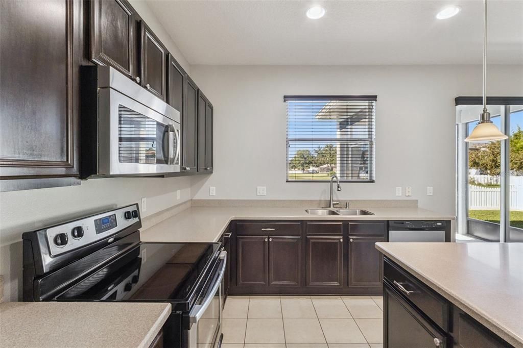 For Sale: $349,900 (3 beds, 2 baths, 1901 Square Feet)