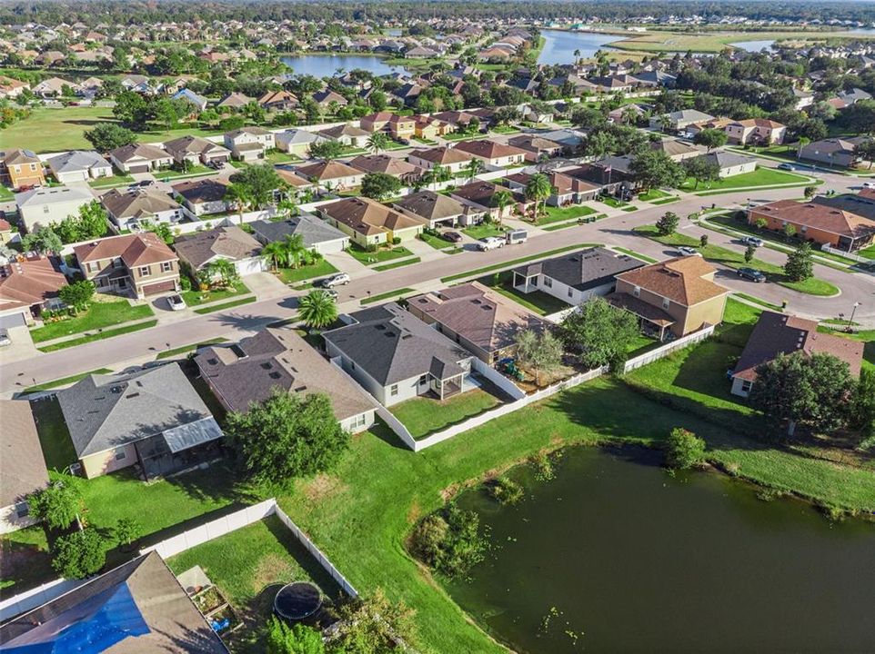 For Sale: $349,900 (3 beds, 2 baths, 1901 Square Feet)