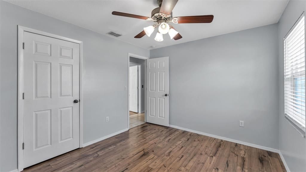 На продажу: $349,900 (4 спален, 2 ванн, 1670 Квадратных фут)