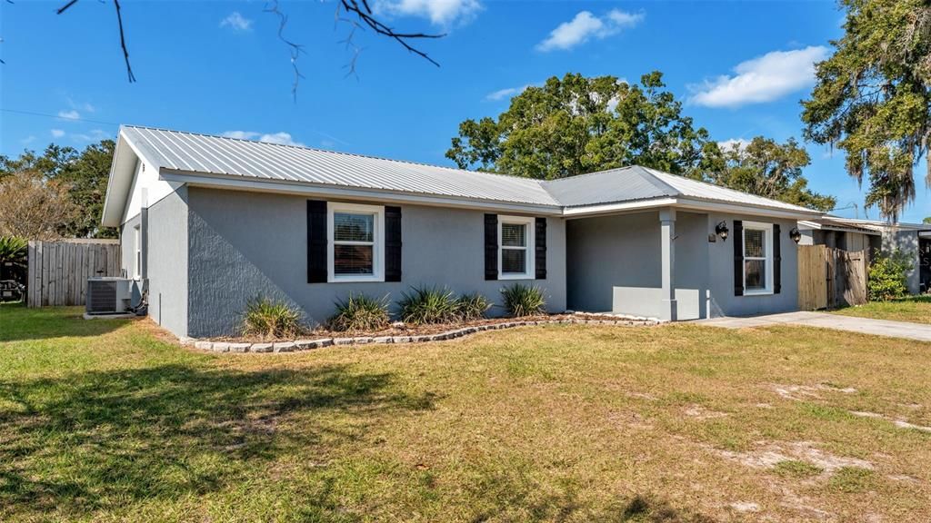 На продажу: $349,900 (4 спален, 2 ванн, 1670 Квадратных фут)