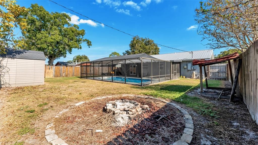 На продажу: $349,900 (4 спален, 2 ванн, 1670 Квадратных фут)