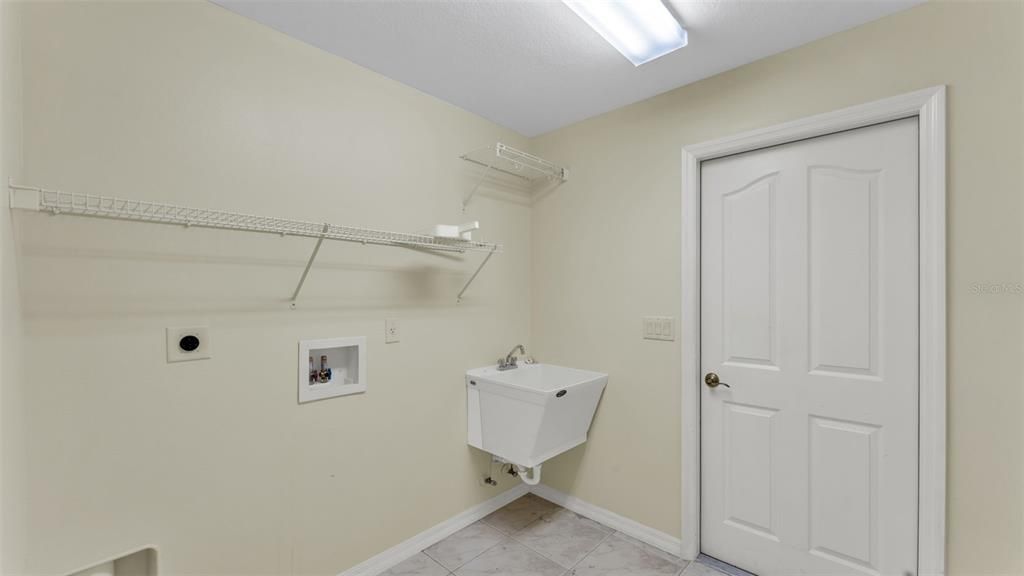 待售: $415,000 (3 贝兹, 2 浴室, 2892 平方英尺)