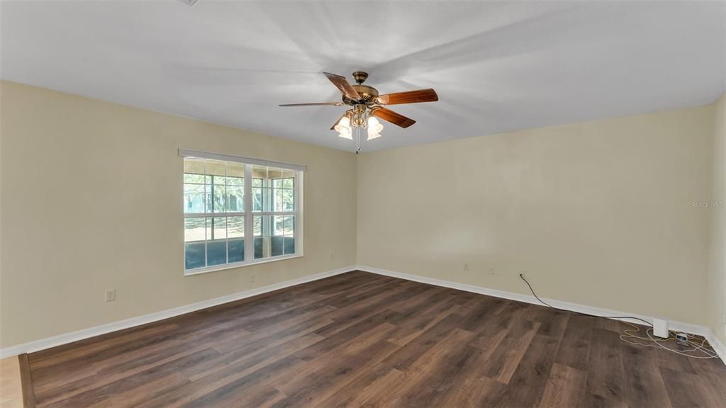 待售: $415,000 (3 贝兹, 2 浴室, 2892 平方英尺)