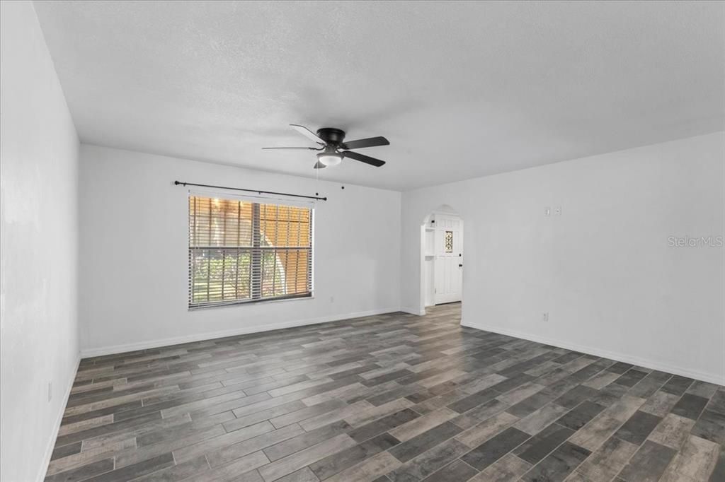 待售: $527,000 (5 贝兹, 3 浴室, 3204 平方英尺)