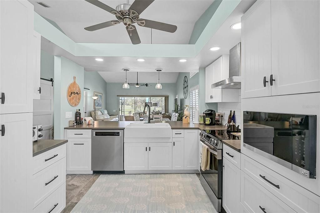 For Sale: $419,000 (2 beds, 2 baths, 1413 Square Feet)