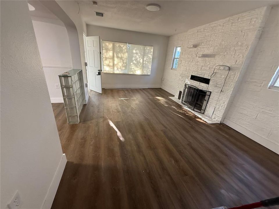 En Venta: $249,950 (3 camas, 2 baños, 1200 Pies cuadrados)