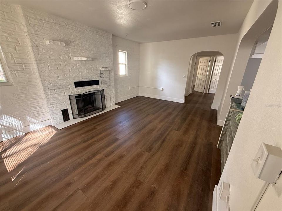 En Venta: $249,950 (3 camas, 2 baños, 1200 Pies cuadrados)